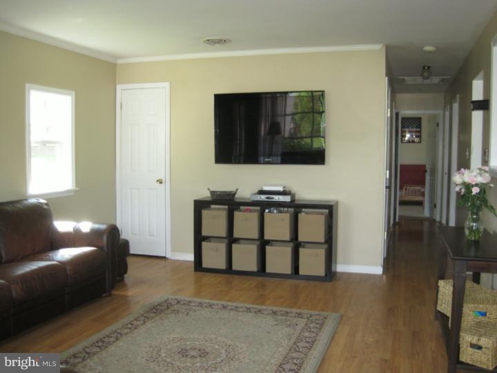 312 South Barry Avenue Eagleville, PA 19403 - Photo 4 of 14