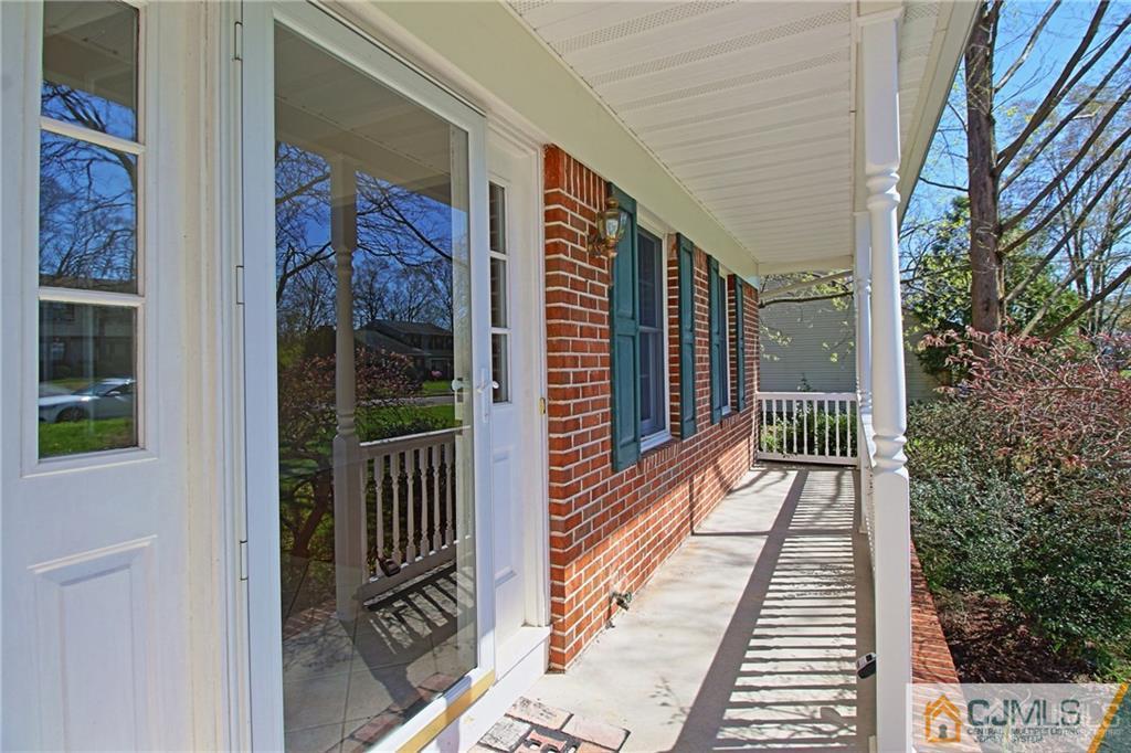 47 Pinecrest Road Somerset, NJ 08873 - Photo 3 of 25 Gallery Image 3