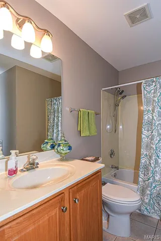 $374,500 | 169 Tori Pines Drive, Oakville, MO 63129