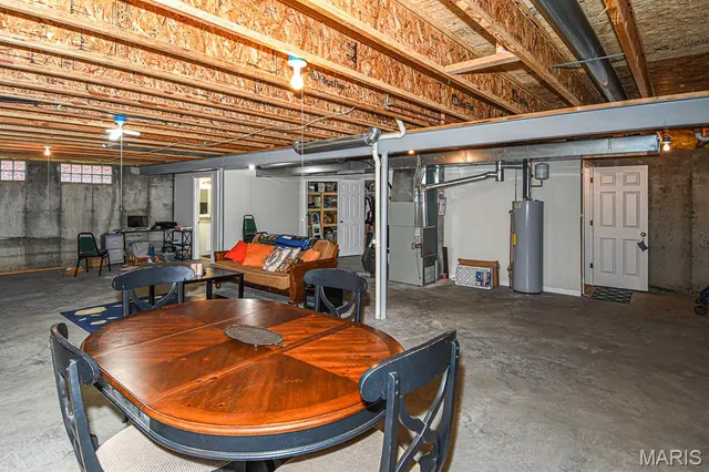 $374,500 | 169 Tori Pines Drive, Oakville, MO 63129