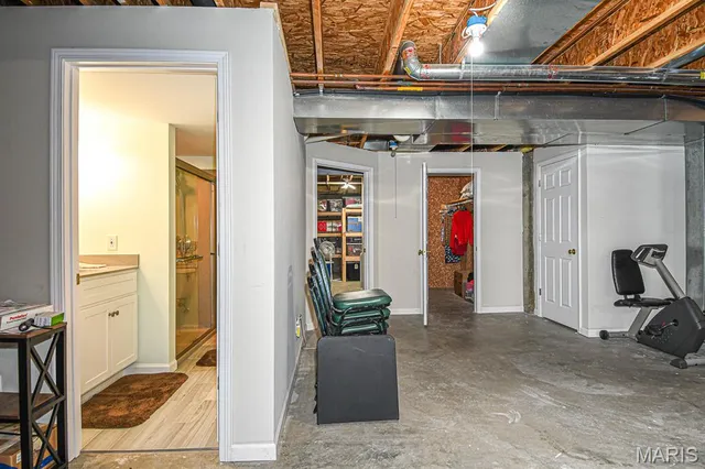 $374,500 | 169 Tori Pines Drive, Oakville, MO 63129