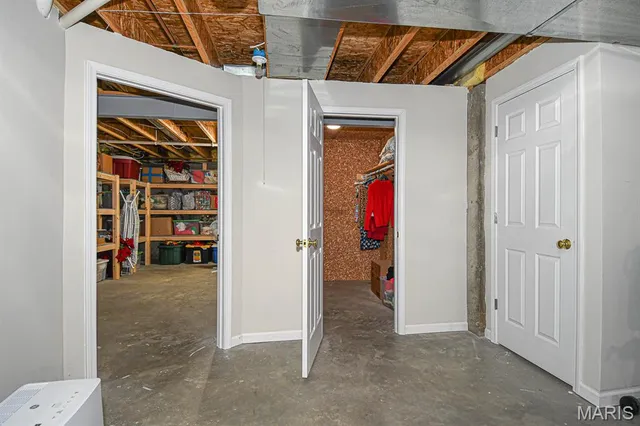 $374,500 | 169 Tori Pines Drive, Oakville, MO 63129