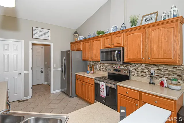 $374,500 | 169 Tori Pines Drive, Oakville, MO 63129