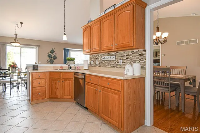 $374,500 | 169 Tori Pines Drive, Oakville, MO 63129