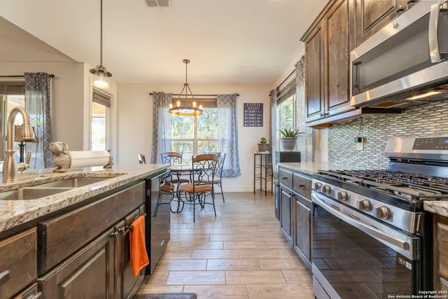 $459,900 | 1264 Spicewood Road, Fischer, TX 78623