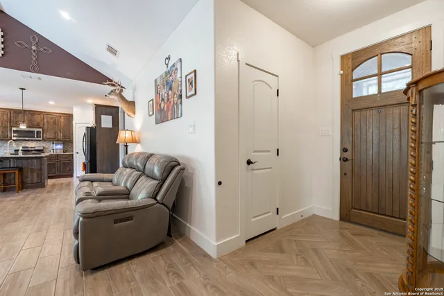 $459,900 | 1264 Spicewood Road, Fischer, TX 78623