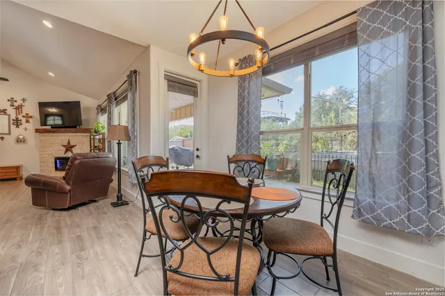 $459,900 | 1264 Spicewood Road, Fischer, TX 78623