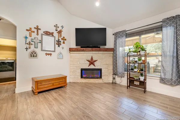 $434,900 | 1264 Spicewood Road, Fischer, TX 78623