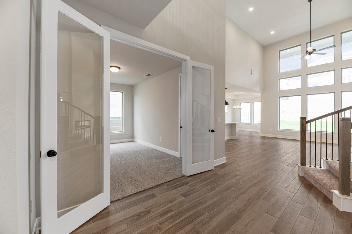 1508 Rodeo Ridge Drive Georgetown, TX 78628 - Photo 4 of 37