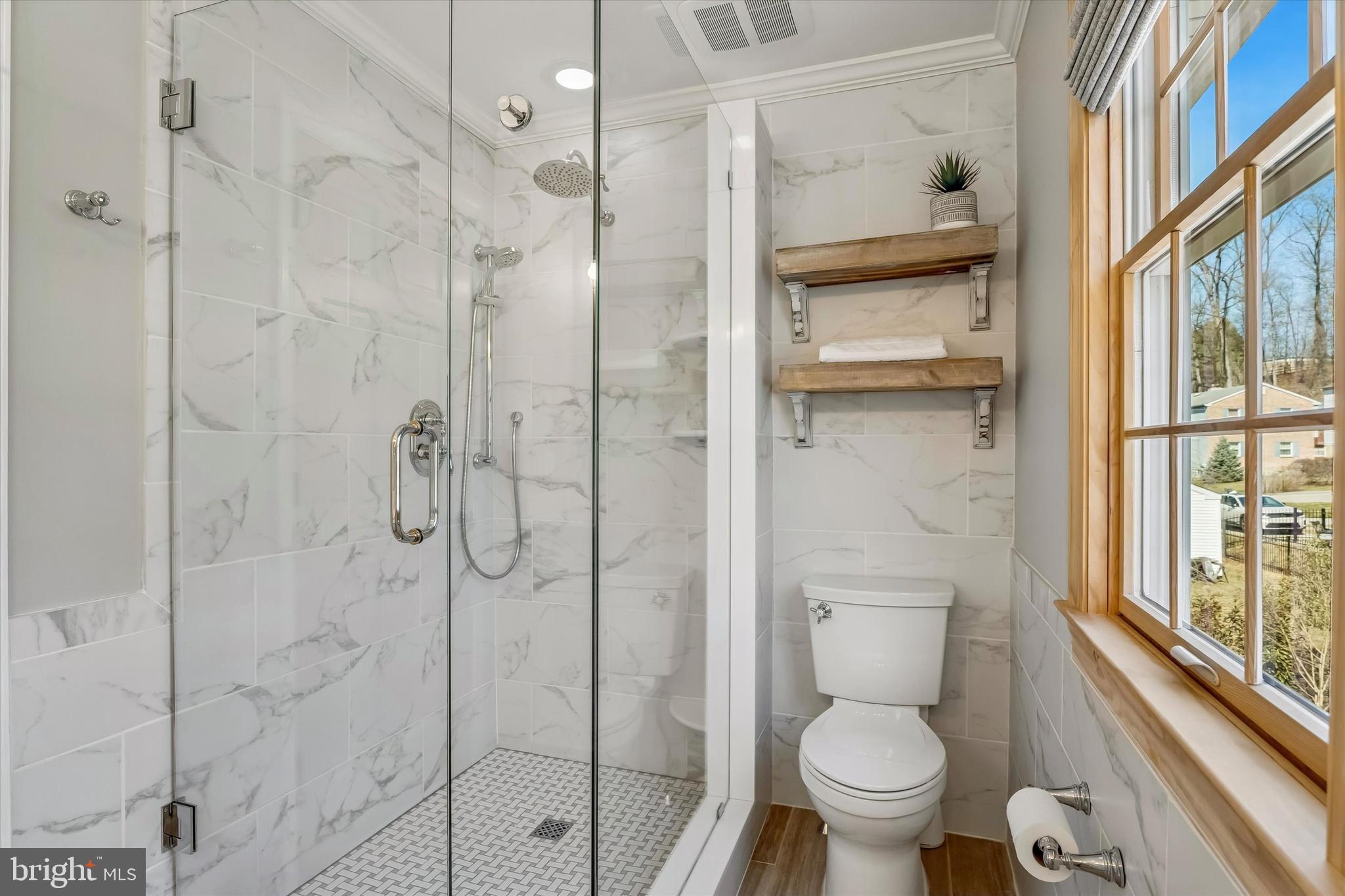 649 Glendale Road Havertown, PA 19083 - Photo 25 of 67 a bathroom with a toilet and a shower