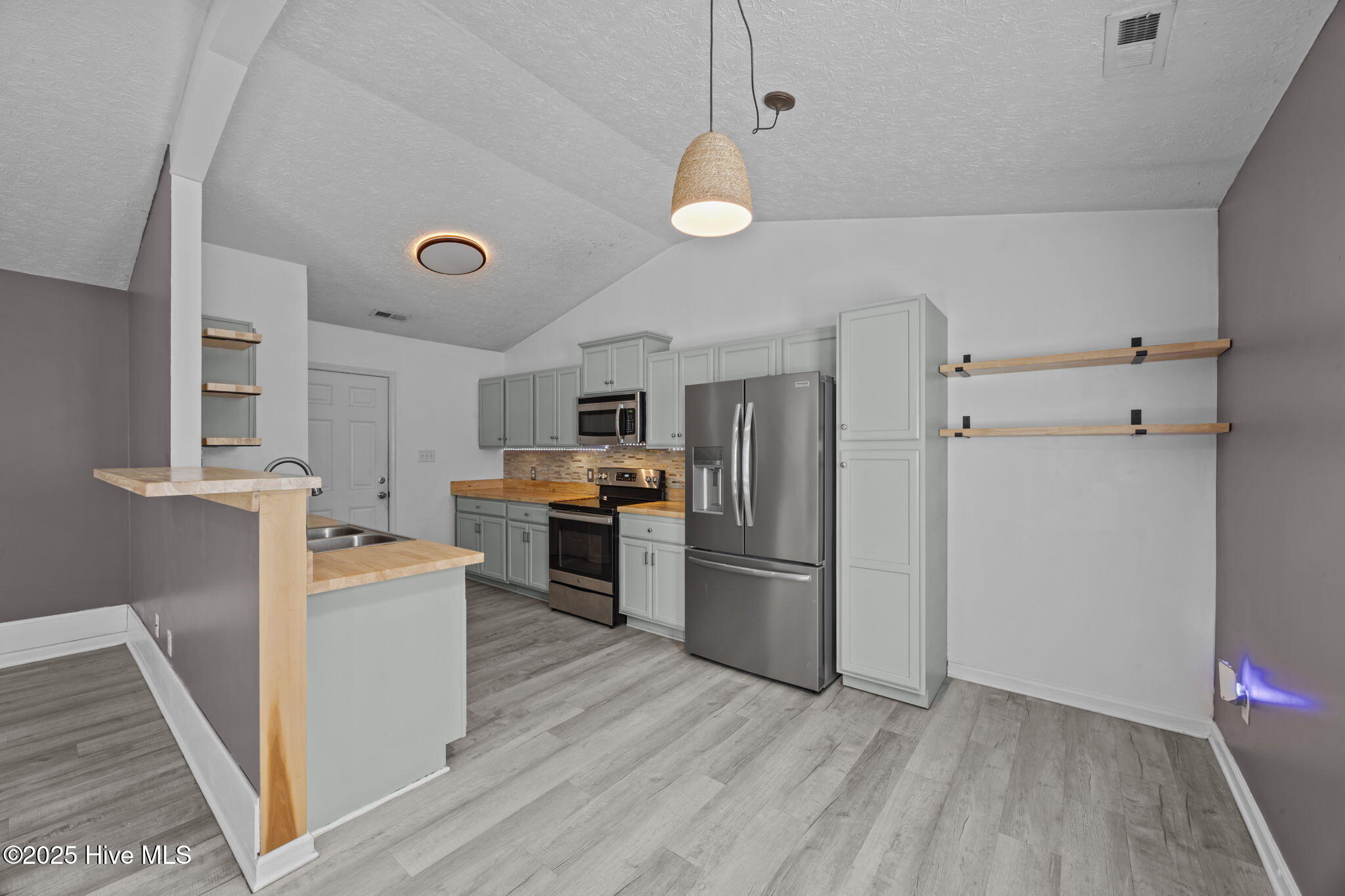 335 Tall Pine Road Havelock, NC 28532 - Photo 24 of 42 24-web-or-mls-0C0A2877