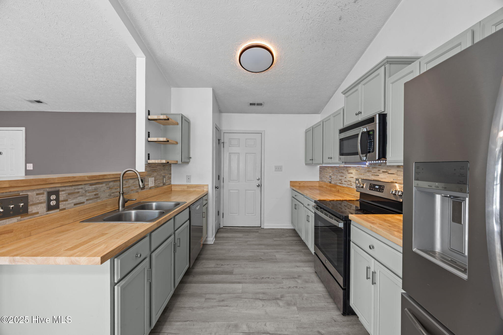 335 Tall Pine Road Havelock, NC 28532 - Photo 25 of 42 25-web-or-mls-0C0A2880