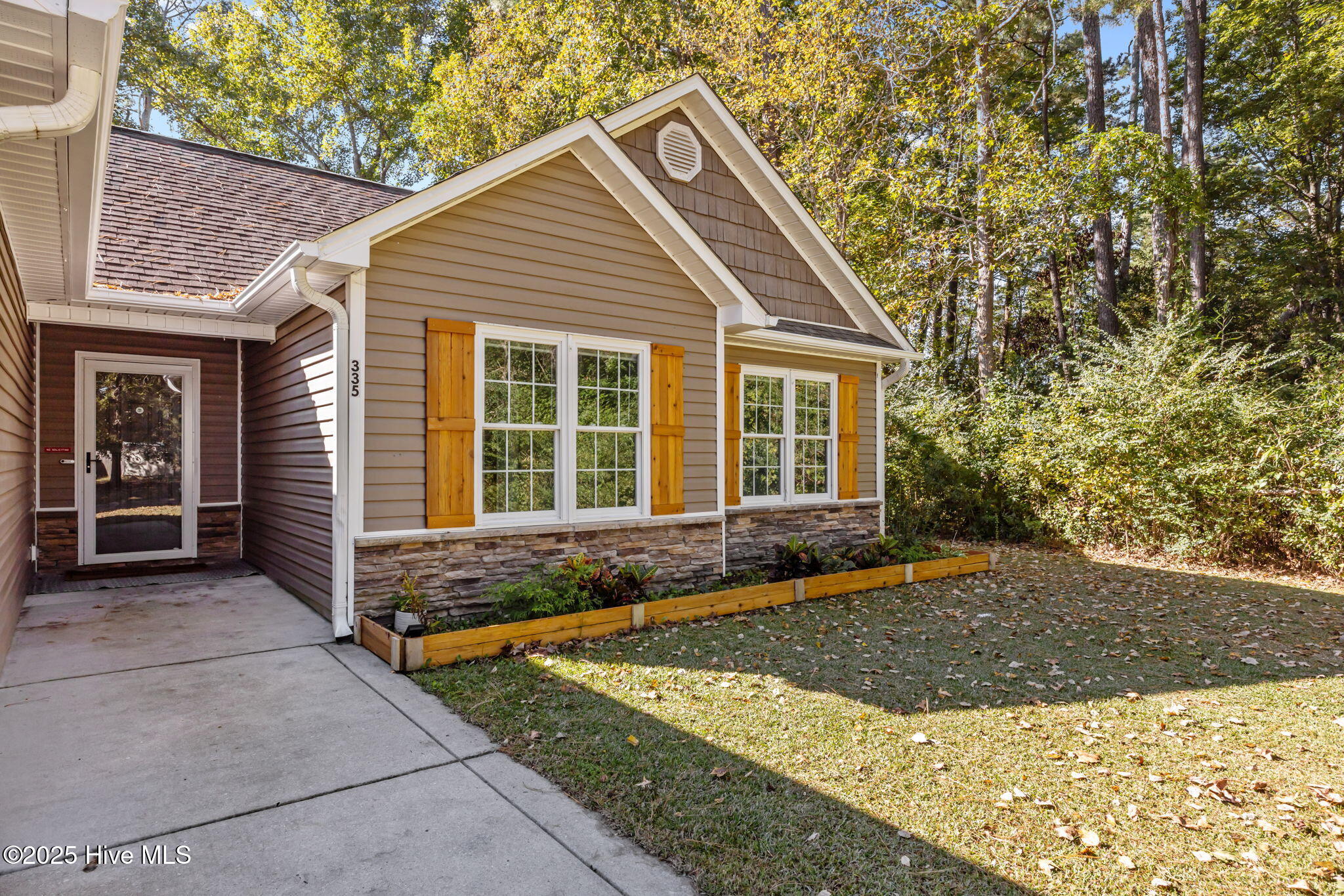 335 Tall Pine Road Havelock, NC 28532 - Photo 3 of 42 3-web-or-mls-0C0A2906