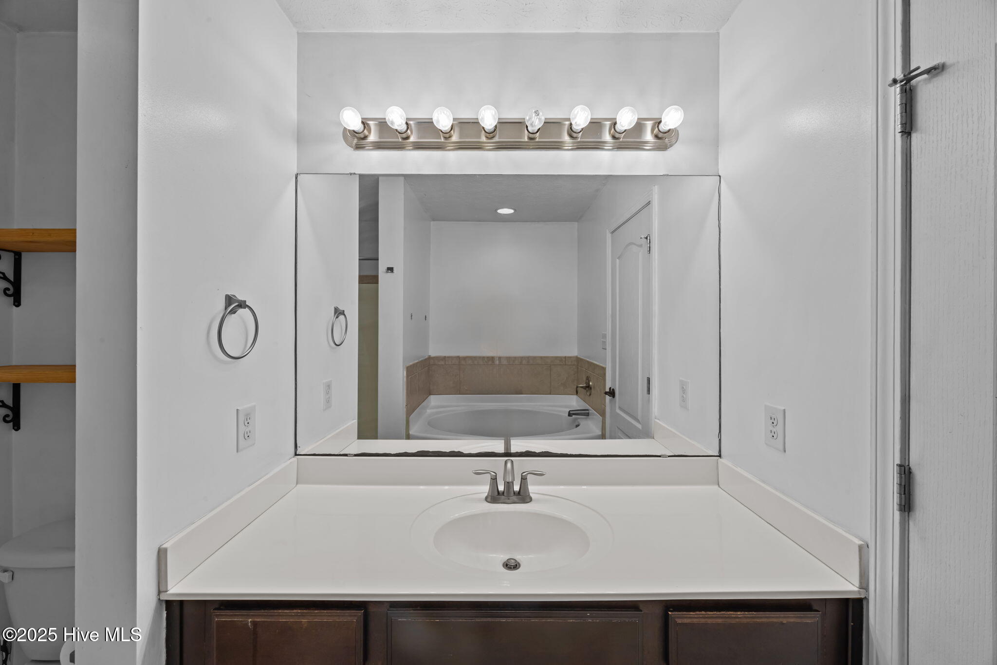 335 Tall Pine Road Havelock, NC 28532 - Photo 5 of 42 6-web-or-mls-0C0A2823