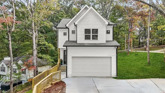 $395,000 | 3925 Pineshore Circle, Gainesville, GA 30501