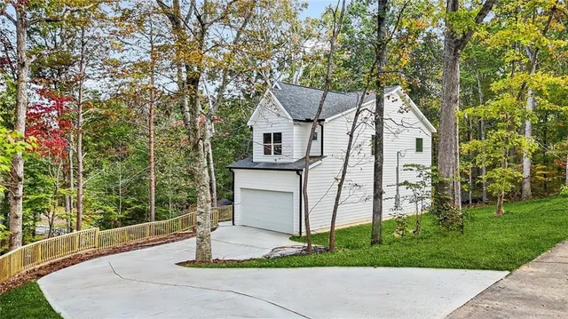 $395,000 | 3925 Pineshore Circle, Gainesville, GA 30501