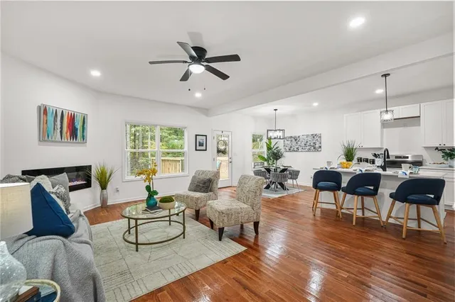 $395,000 | 3925 Pineshore Circle, Gainesville, GA 30501