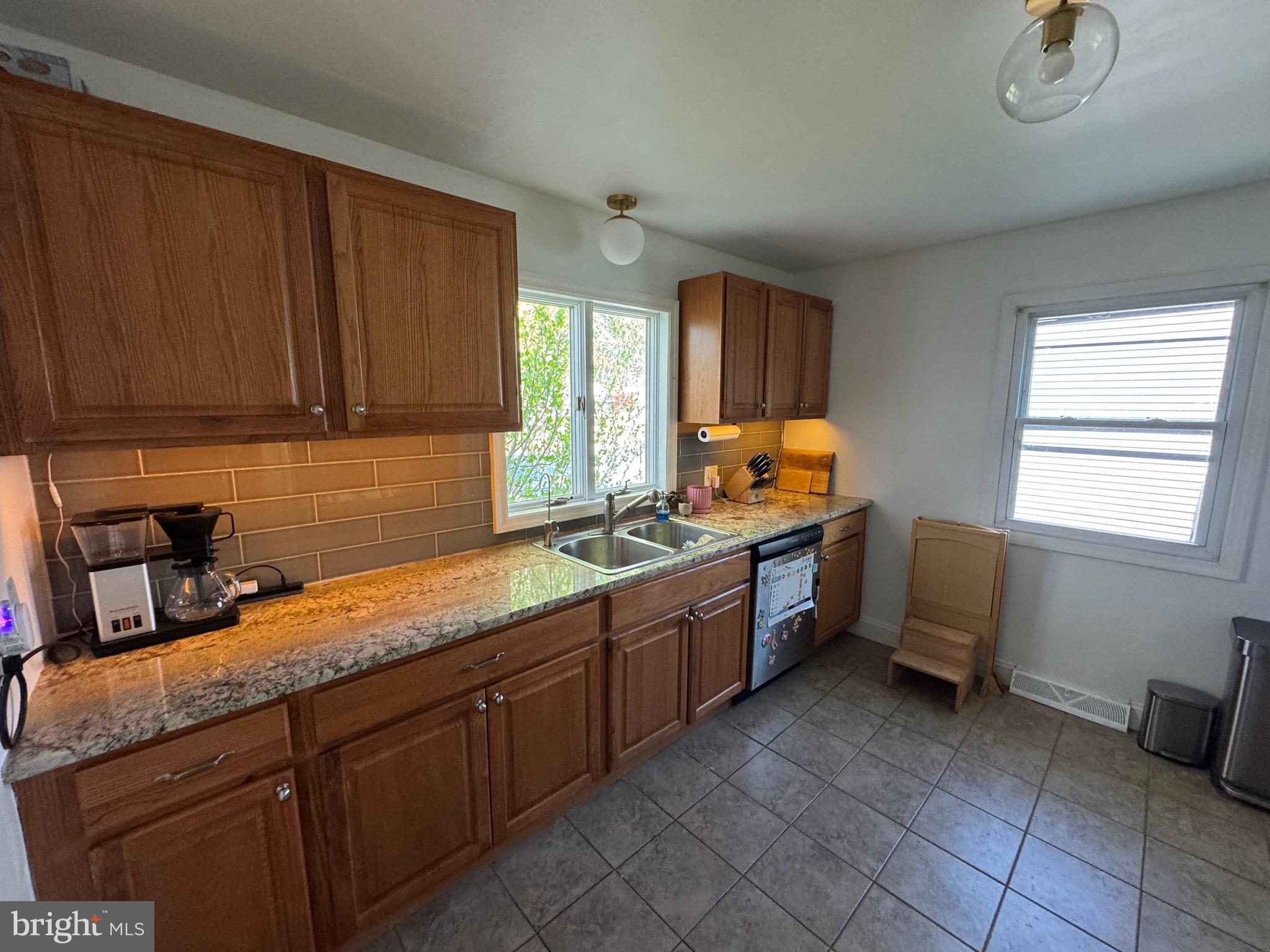 41 Ewingville Road Ewing, NJ 08638 - Photo 13 of 38 KITCHEN