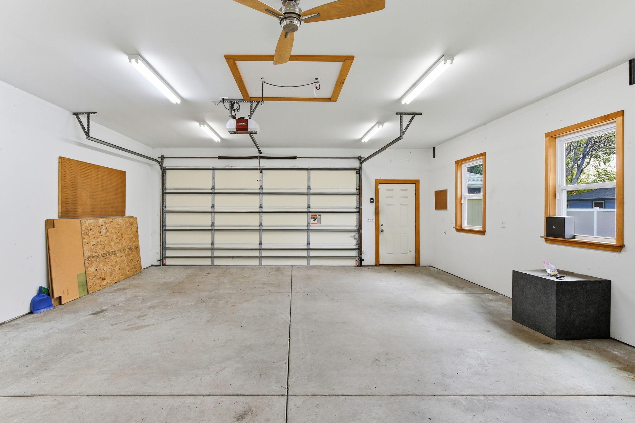 159 County Rd C2 West Roseville, MN 55113 - Photo 26 of 31 Gallery Image 26