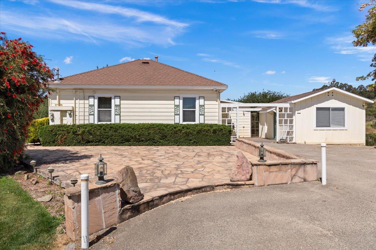 703 Hall Road Watsonville, CA 95076 - Photo 6 of 50