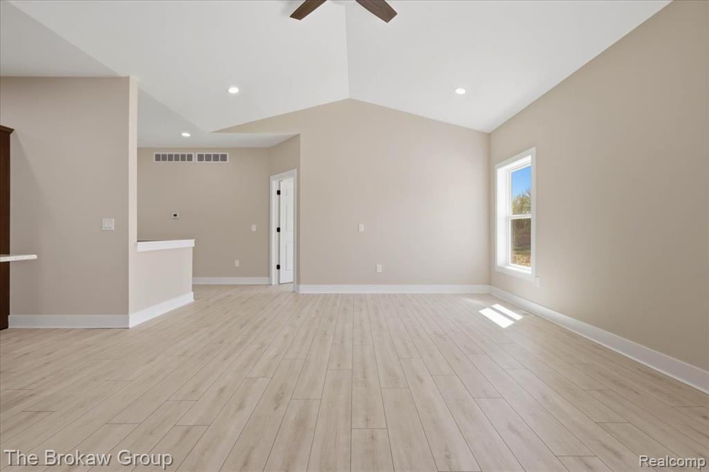 3365 Meadow Ridge Court Davison, MI 48423 - Photo 12 of 46
