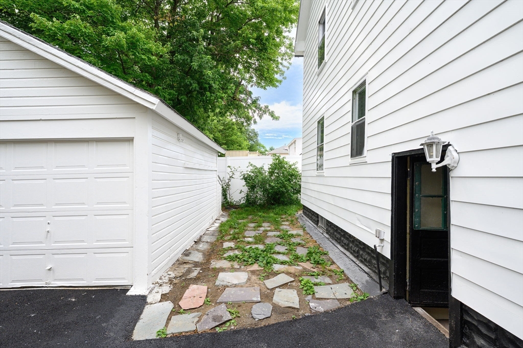27 Appleton Street, Unit 1 Springfield, MA 01108 - Photo 26 of 28