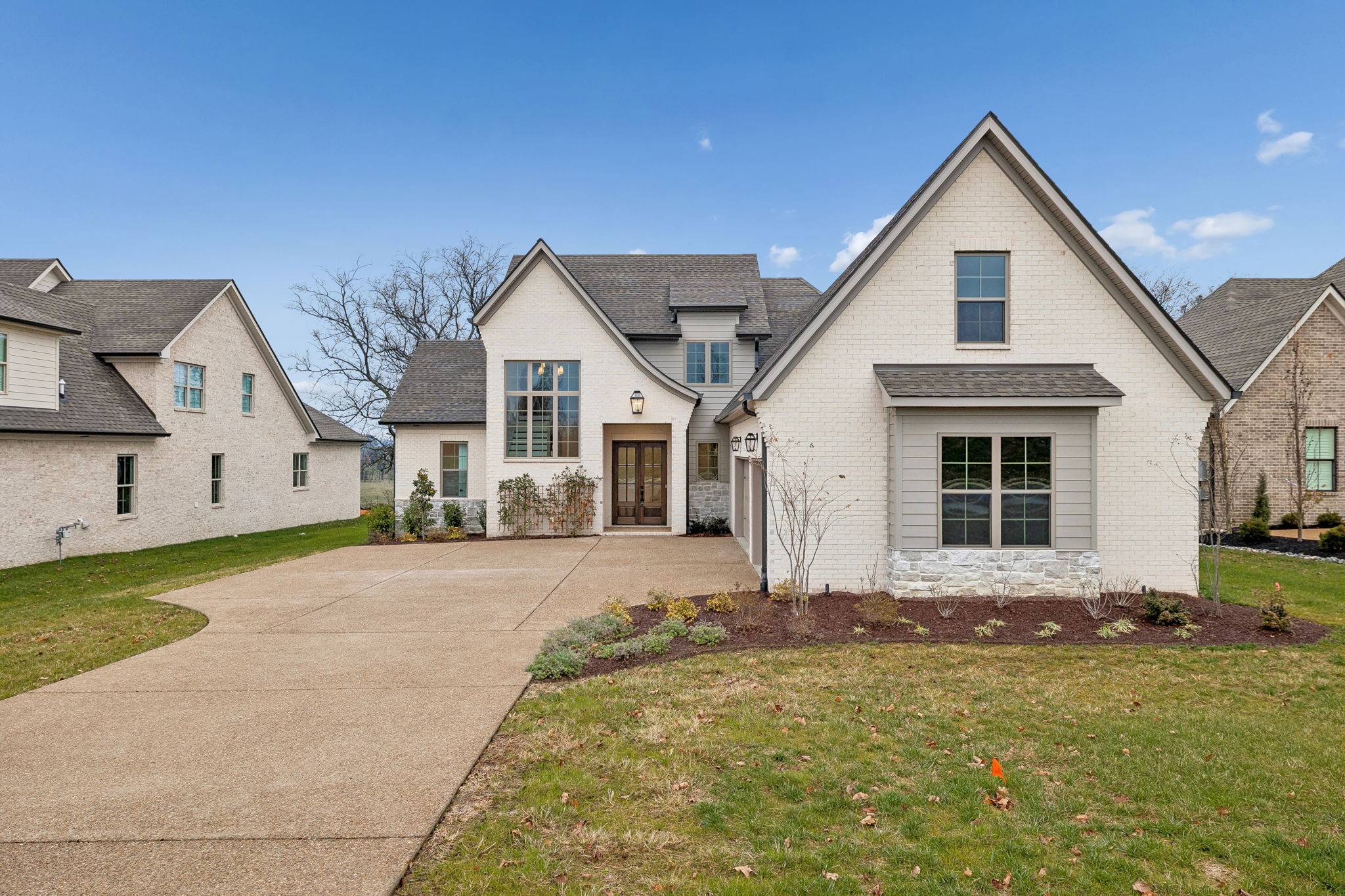 209 Bellsford Road Gallatin, TN 37066 - Photo 2 of 68 a front view of a house with a yard