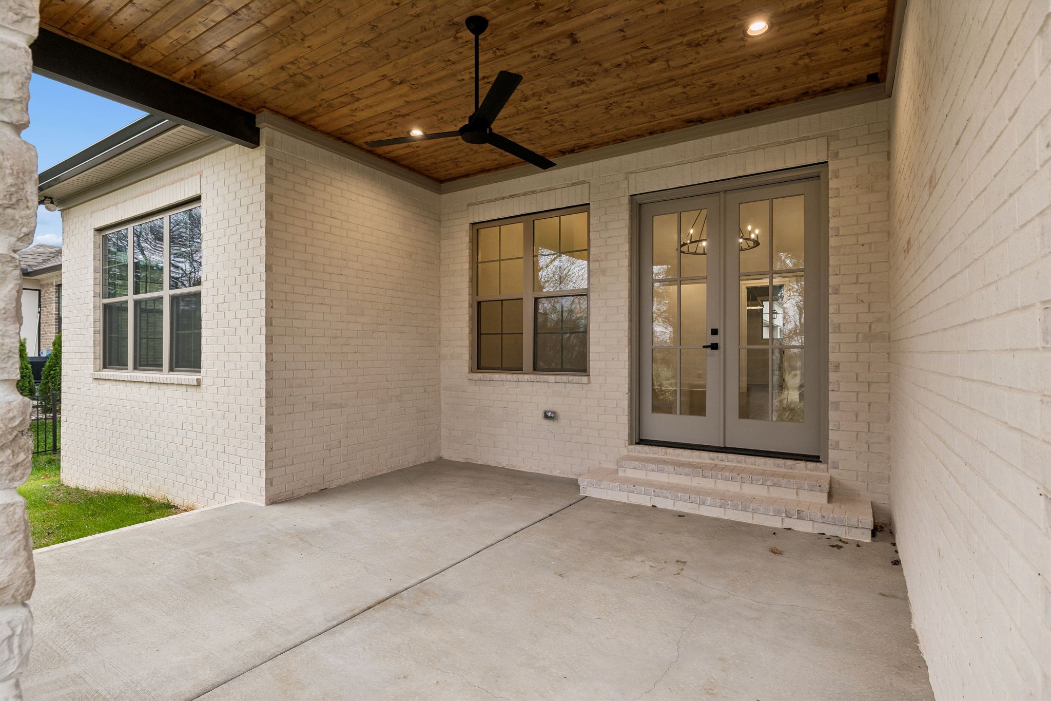 209 Bellsford Road Gallatin, TN 37066 - Photo 53 of 68 a view of an empty room with a window