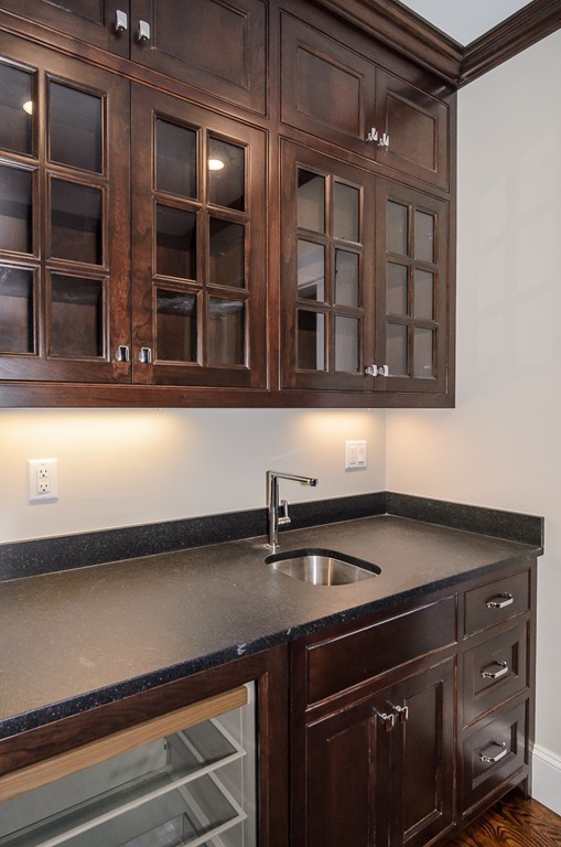 12 Nantucket Road Wellesley, MA 02481 - Photo 17 of 27