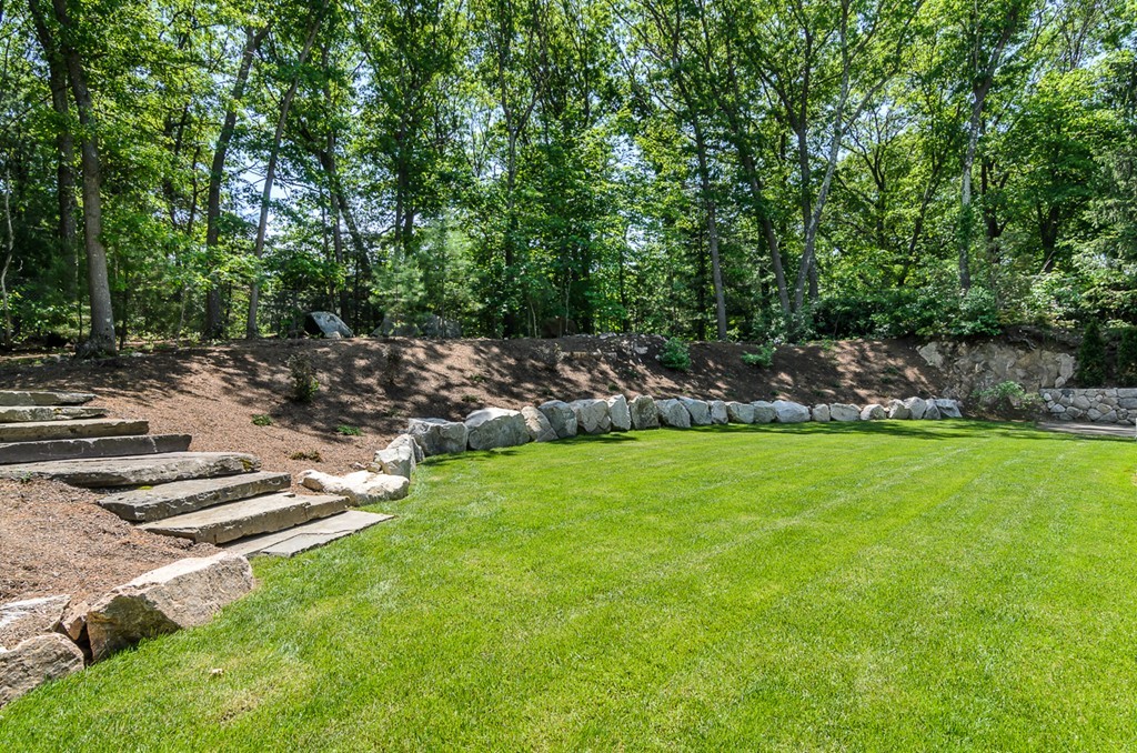 12 Nantucket Road Wellesley, MA 02481 - Photo 6 of 27