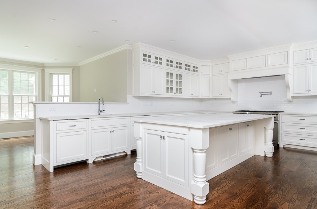 12 Nantucket Road Wellesley, MA 02481 - Photo 9 of 27
