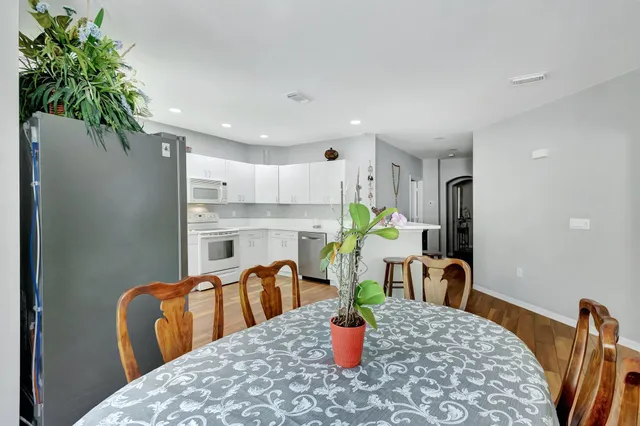 $238,000 | 170 Southwest Peacock Boulevard, Unit 36202, Port St. Lucie, FL 34986