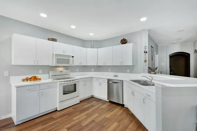 $238,000 | 170 Southwest Peacock Boulevard, Unit 36202, Port St. Lucie, FL 34986