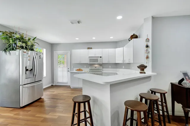 $238,000 | 170 Southwest Peacock Boulevard, Unit 36202, Port St. Lucie, FL 34986