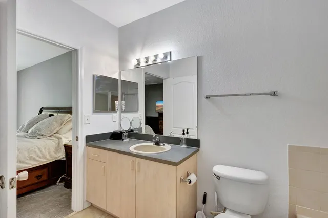 $238,000 | 170 Southwest Peacock Boulevard, Unit 36202, Port St. Lucie, FL 34986