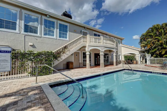 $238,000 | 170 Southwest Peacock Boulevard, Unit 36202, Port St. Lucie, FL 34986