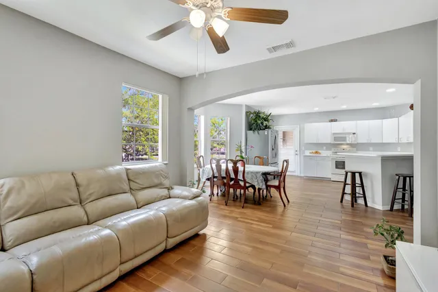 $238,000 | 170 Southwest Peacock Boulevard, Unit 36202, Port St. Lucie, FL 34986