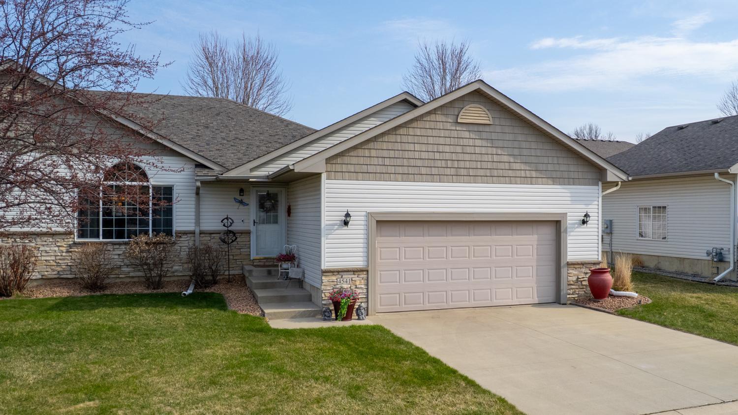 4541 Prairie View Place Northwest Rochester, MN 55901 - Photo 30 of 32