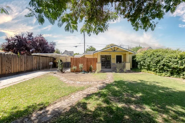 $275,000 | 330 East Cornell Avenue, Fresno, CA 93704