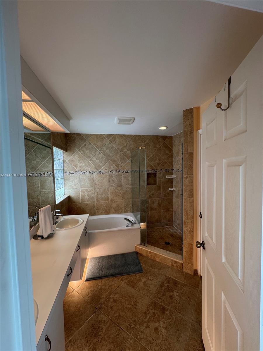 18350 Coral Sands Way Boca Raton, FL 33498 - Photo 11 of 26