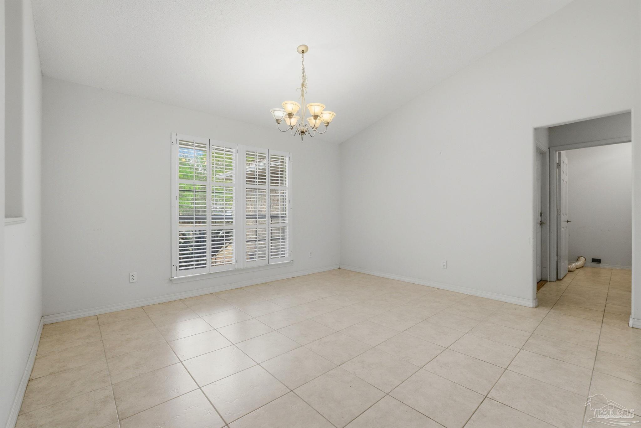 5467 North Shore Road Pensacola, FL 32507 - Photo 13 of 60