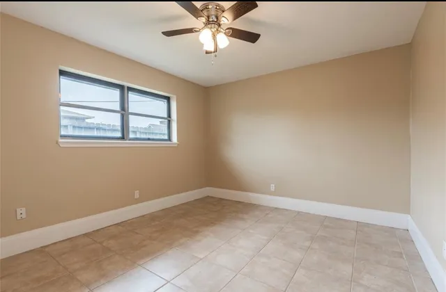 $1,775 | 1350 Strawberry Street, League City, TX 77573