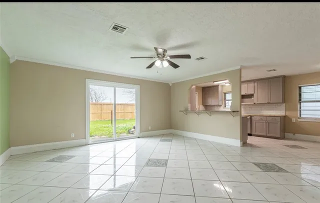 $1,825 | 1350 Strawberry Street, League City, TX 77573