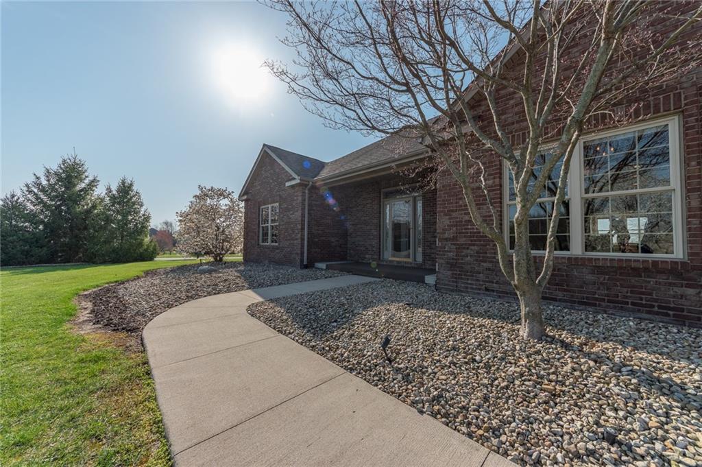 3515 Jonathan Ridge Columbus, IN 47201 - Photo 3 of 59 Gallery Image 3