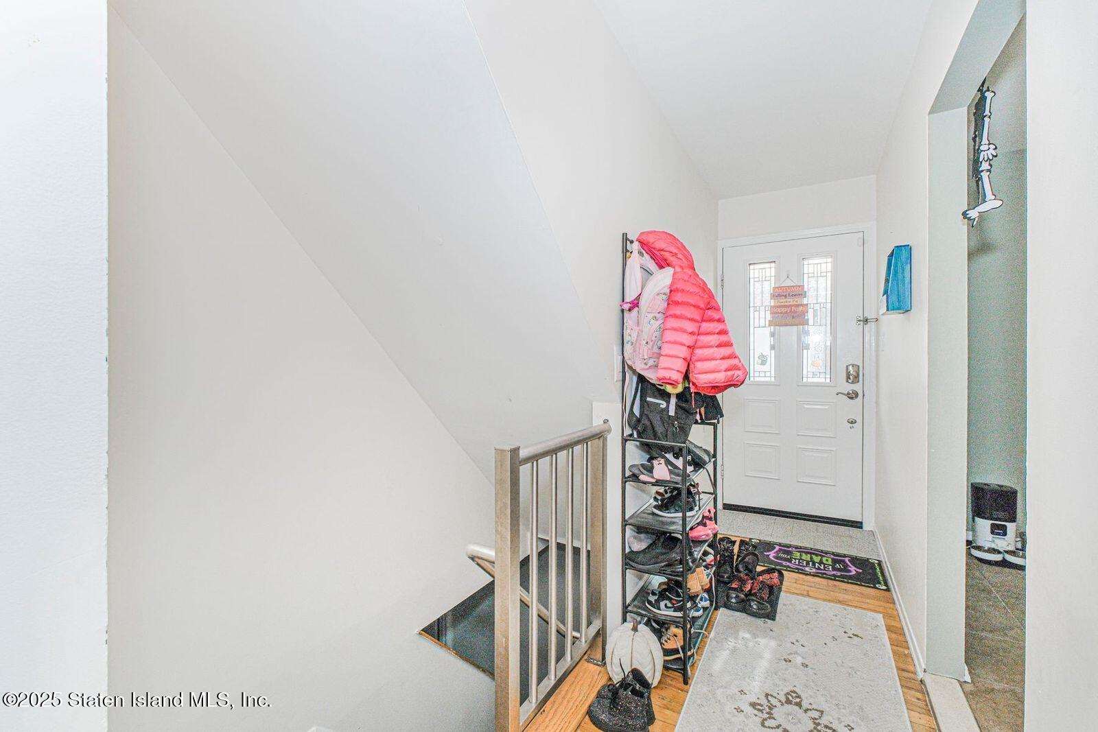 45 Lenevar Avenue Staten Island, NY 10309 - Photo 7 of 35 a view of a interior of the house