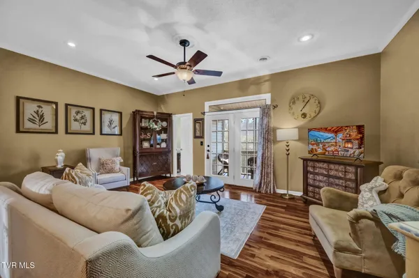 $269,900 | 31 Oak Leaf Circle, Johnson City, TN 37601