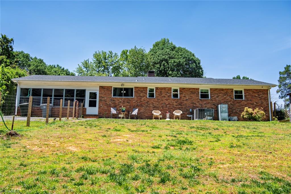 406 Old Liberty Road Asheboro, NC 27203 - Photo 28 of 41