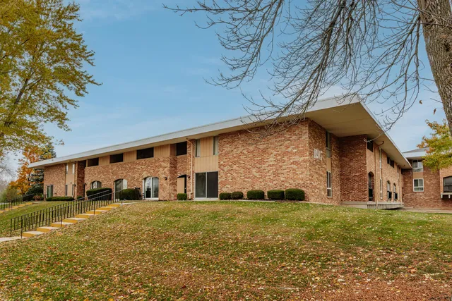 $124,900 | 11917 West Appleton Avenue, Unit 6, Milwaukee, WI 53224