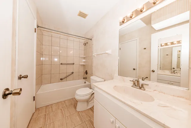 $124,900 | 11917 West Appleton Avenue, Unit 6, Milwaukee, WI 53224