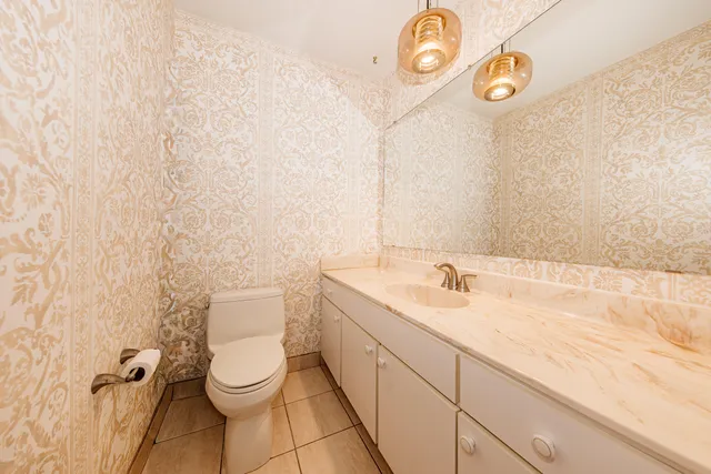 $124,900 | 11917 West Appleton Avenue, Unit 6, Milwaukee, WI 53224